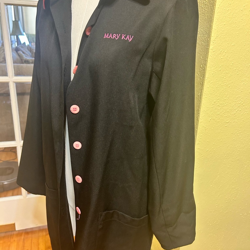 Mary Kay Beauty Coat - Picture 2 of 3